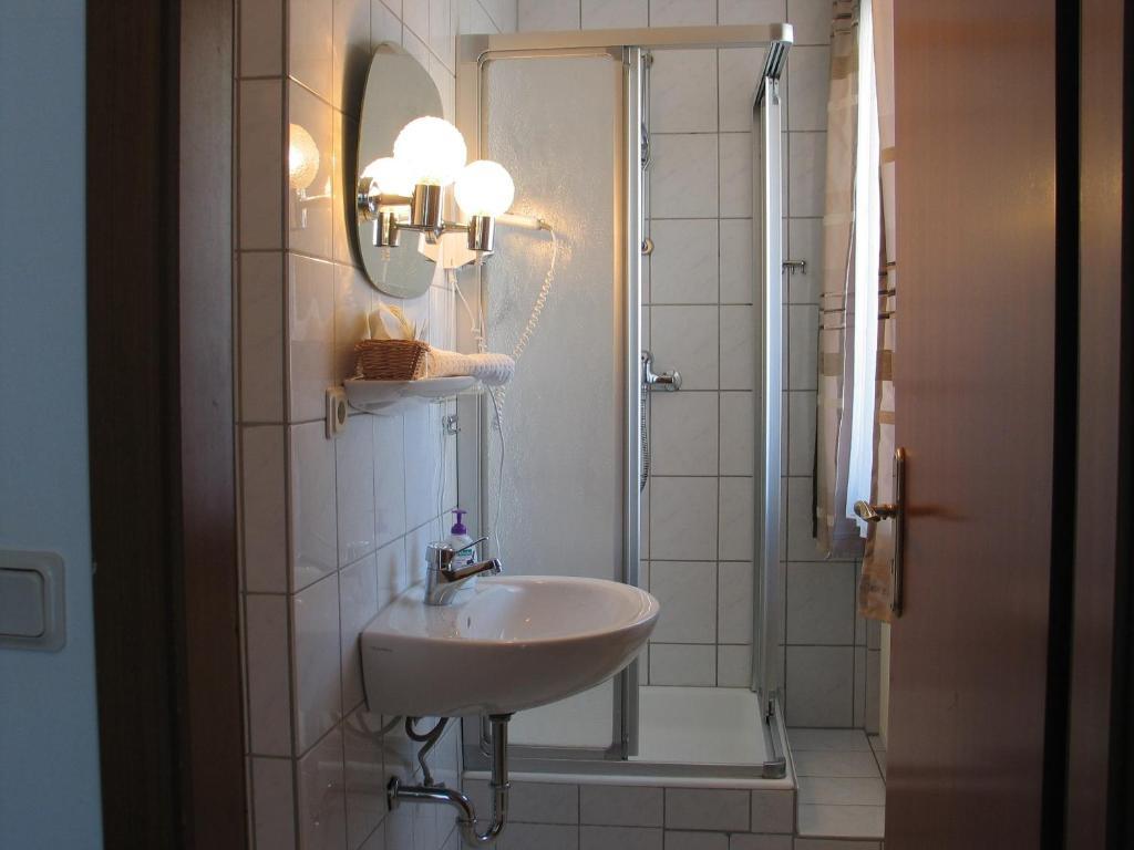 Restaurant Landgasthof Zum Wiesengrund Newel Pokoj fotografie
