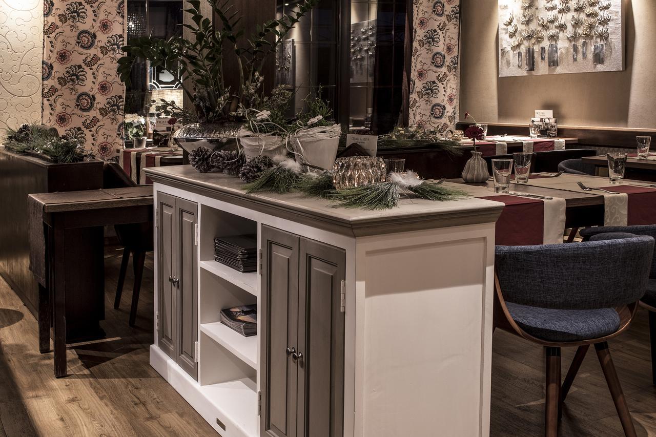 Restaurant Landgasthof Zum Wiesengrund Newel Exteriér fotografie