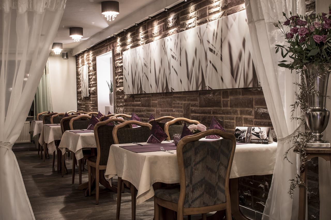 Restaurant Landgasthof Zum Wiesengrund Newel Exteriér fotografie