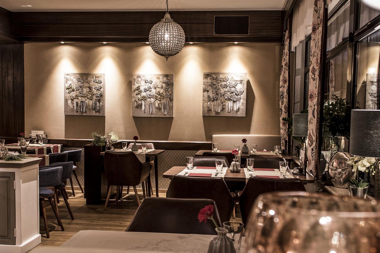 Restaurant Landgasthof Zum Wiesengrund Newel Exteriér fotografie