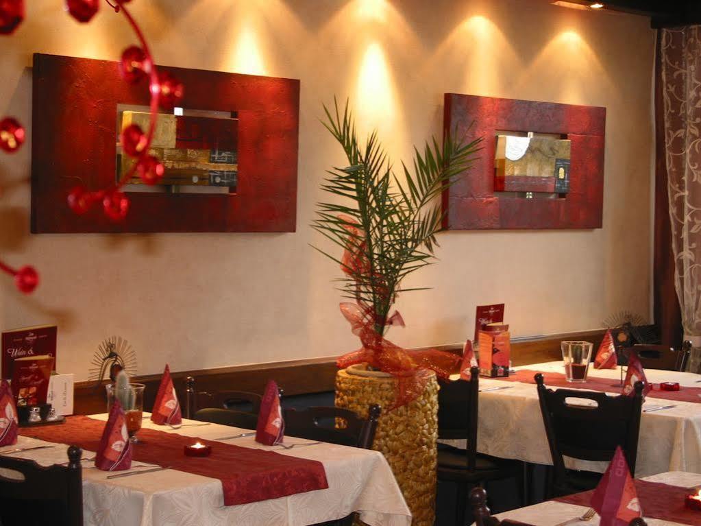 Restaurant Landgasthof Zum Wiesengrund Newel Exteriér fotografie